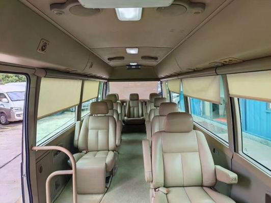 ২৩টি আসন ব্যবহৃত হয়েছে, সিলিং যুক্ত জানালা সহ বাস, ম্যানুয়াল ট্রান্সমিশন