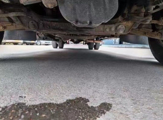 ২৩টি আসন ব্যবহৃত হয়েছে, সিলিং যুক্ত জানালা সহ বাস, ম্যানুয়াল ট্রান্সমিশন