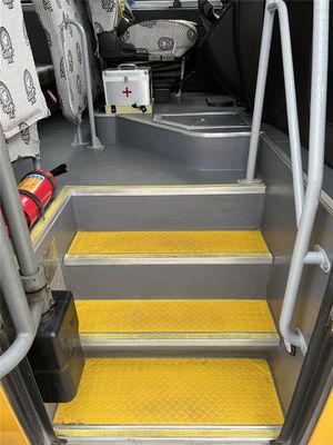 ৪৬ টি আসন পুনর্নির্মাণ স্কুল বাস হলুদ ম্যানুয়াল ট্রান্সমিশন