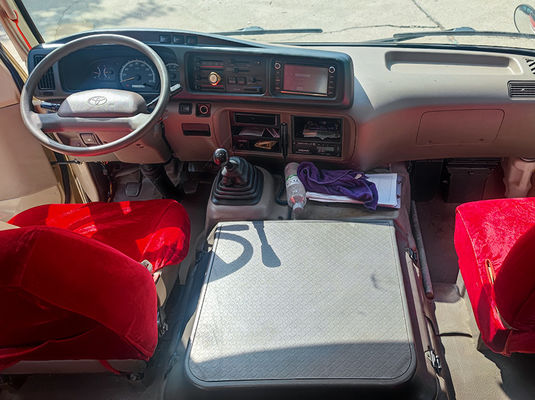 ২৩ টি আসন ম্যানুয়াল ট্রান্সমিশন সহ সেকেন্ড হ্যান্ড ট্যুর বাস