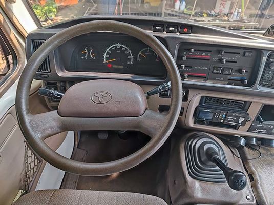 ব্যবহৃত ২০টি আসন বাস ১২০ কিমি/ঘণ্টা বাম-হ্যান্ড ড্রাইভ বাস