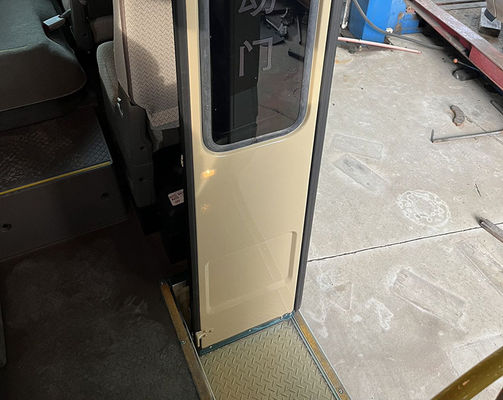 ২৩টি আসন ব্যবহৃত হয়েছে ৭ মিটার গ্যাসোলিন চালিত মিনিবাস