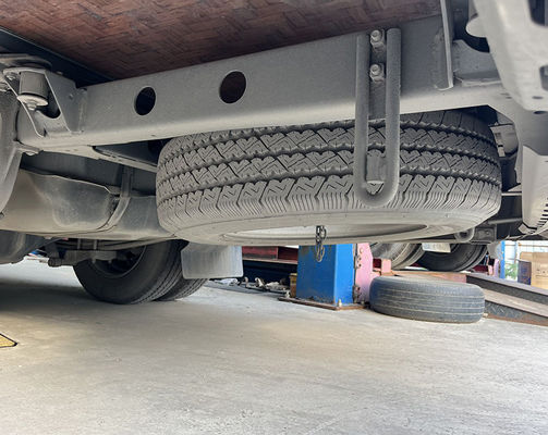 ২৩টি আসন ব্যবহৃত হয়েছে ৭ মিটার গ্যাসোলিন চালিত মিনিবাস