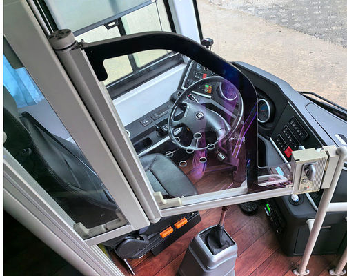 48 সিট লং কোচ, সর্বোচ্চ গতি 100km/h এবং ম্যানুয়াল ট্রান্সমিশন ব্যবহৃত মডেল